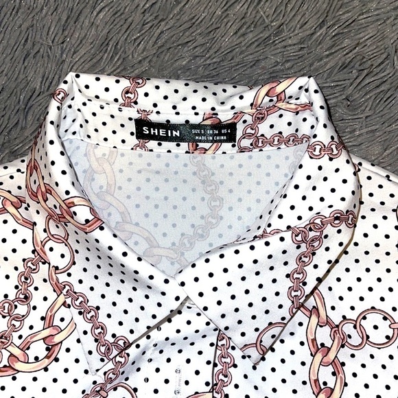 NWOT Chain Print Blouse 5️⃣✖️3️⃣0️⃣ - Picture 7 of 11